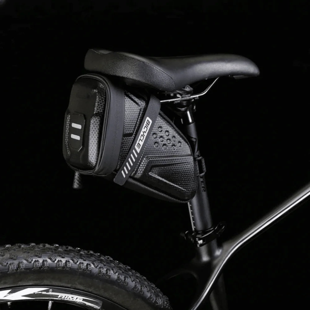 Cyclonix UK - Saddle Bag for Daily Rides & Tours – CycloPack™