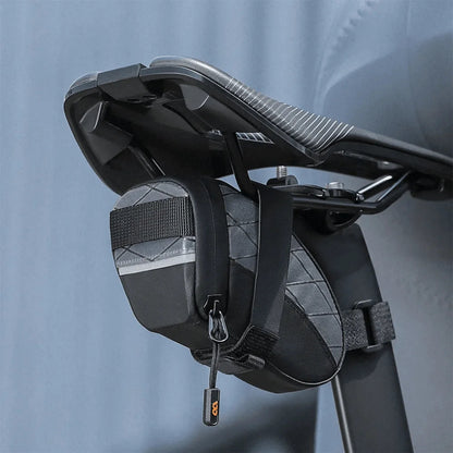 Cyclonix UK - Lightweight & Secure Saddle Bag – SaddleSwift™